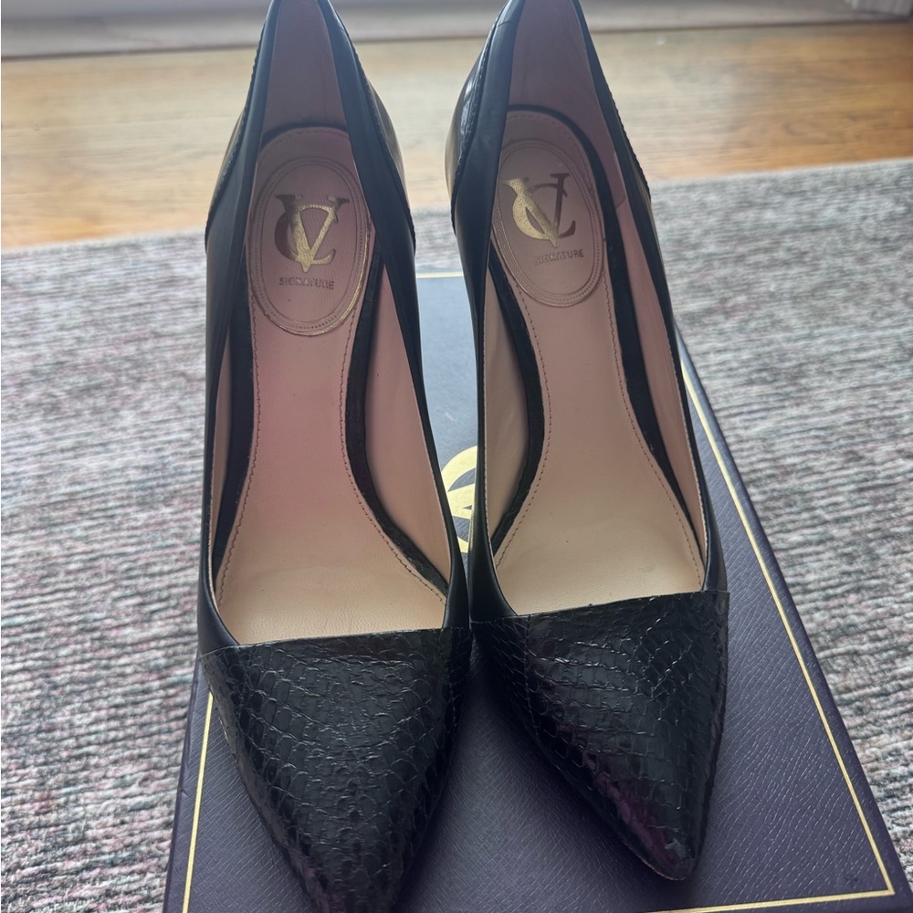 Vince Camuto Black Textured Heels